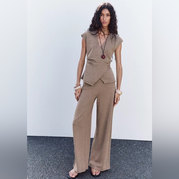 Zara Pants - ZARA WOMAN LIGHT BROWN TEXTURED CLASP TOP AND MATCHING PANTS - Size M
